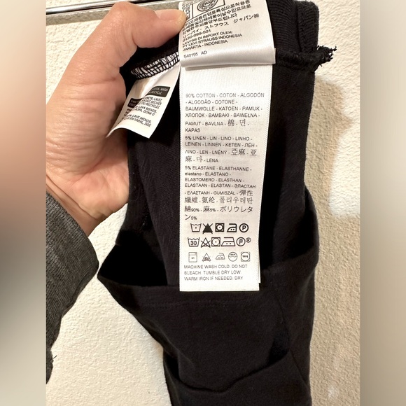 EUC LEVI’S Twist Front Crop Tank Top Black Cotton - Picture 7 of 7